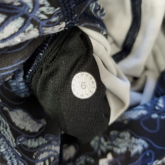 Lululemon Wunder Under Hi-Rise Floral Tight Leggings Size 6 - Picture 7 of 9